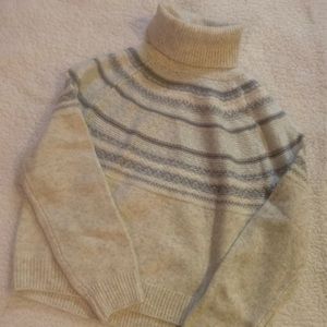 Long sleeve turtleneck sweater from H&M.